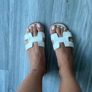 Hermes sandals white